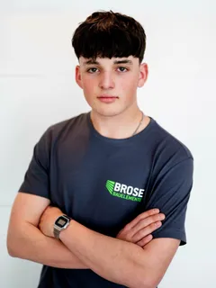 Porträt von Jonas Brose, Montage