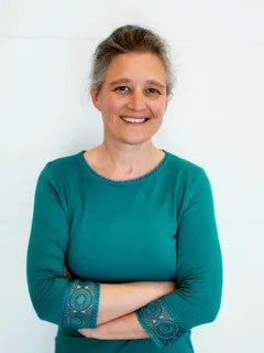 Porträt von Nelly Brose, Auftragsabwicklung