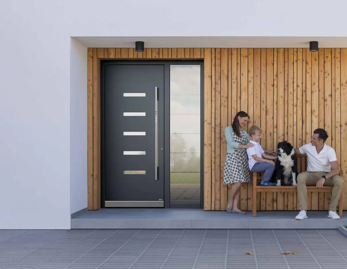 Pirnar Optimum Haustür mit Holzfassade in Böblingen