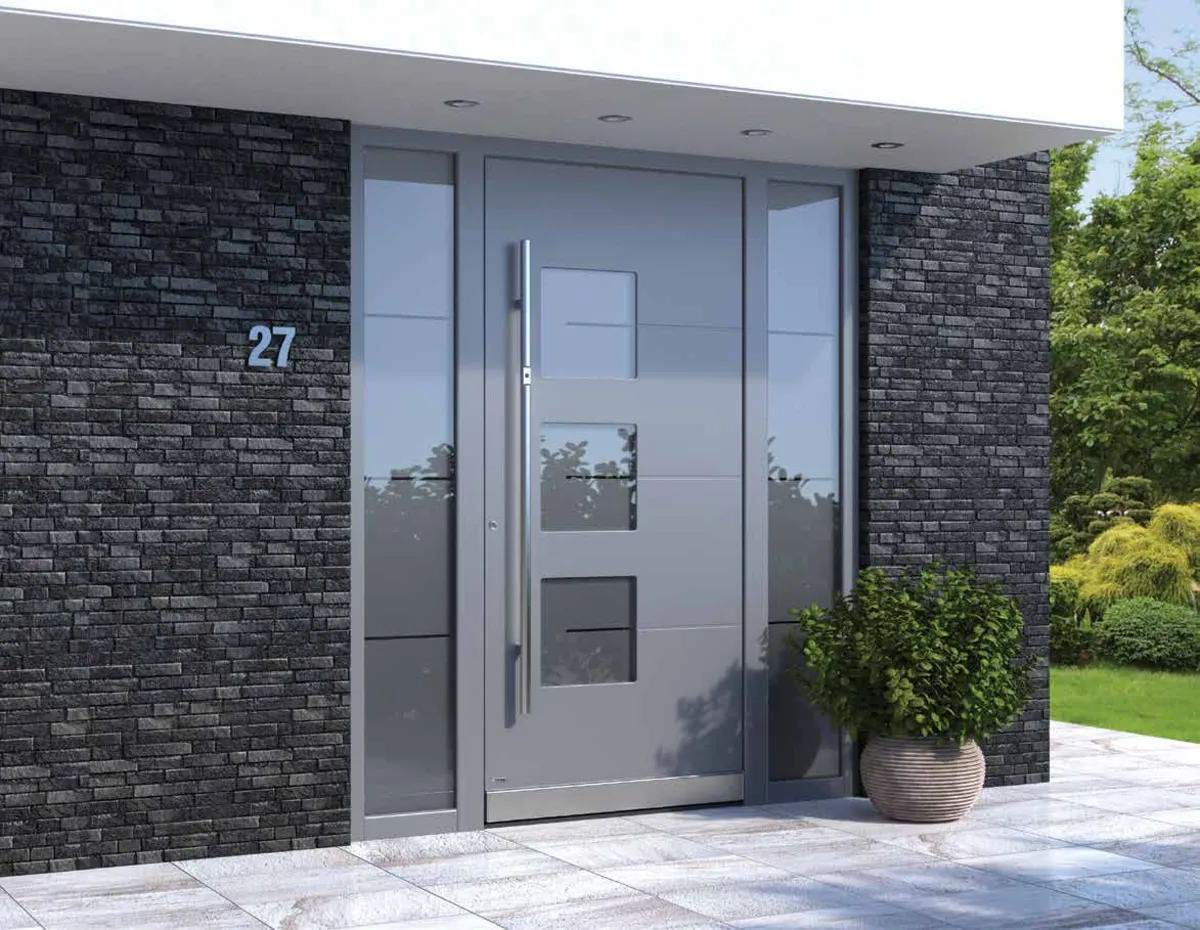 Pirnar Optimum Haustür mit Glasflächen und Naturstein in Sindelfingen